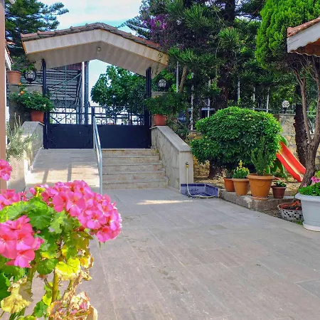 Victoria Princess Aparthotel 2*