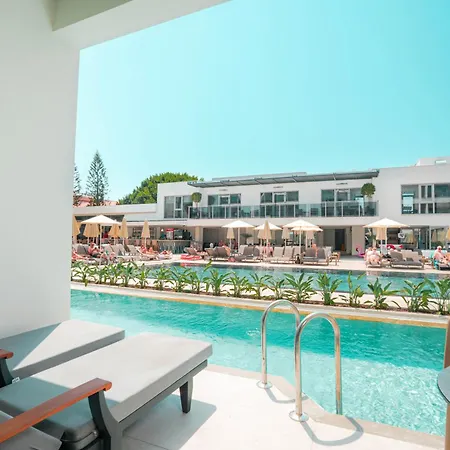 Victoria Princess Aparthotel 4*