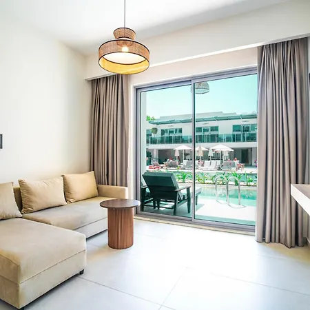 Victoria Princess Aparthotel Side