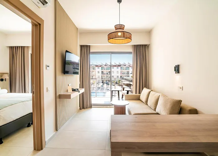 Victoria Princess 4* Side